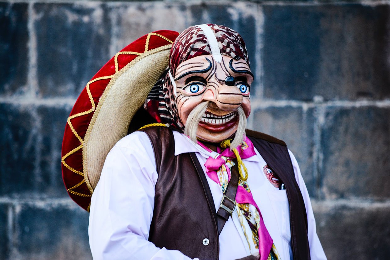 Nam sed metus sed diam tincidunt volutpat sit Person wearing mask